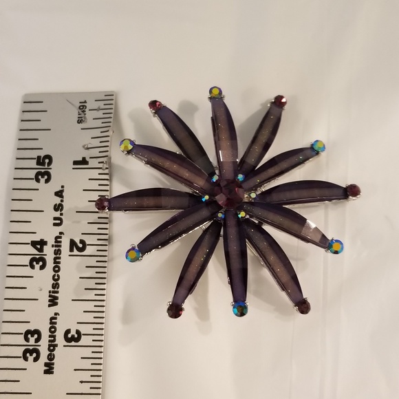 Brooch - Picture 2 of 4